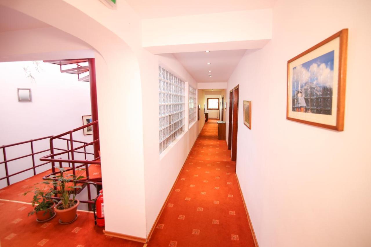 Hotel Piatra Craiului Predeal Extérieur photo